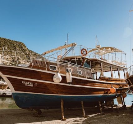 Boating Crash in Lake Powell, UT — Teen Severely Injured in DUI Incident (July 4, 2025)